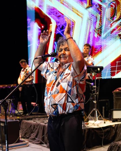 Rubén "Cacho" Deicas, el cantante de Los Palmeras, sufrió un ACV el jueves por la noche