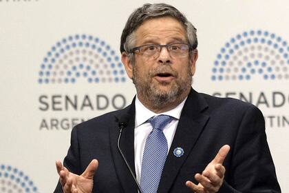 Rubinstein dijo que el Gobierno "se enamoró de la cuarentena y no tiene salida"