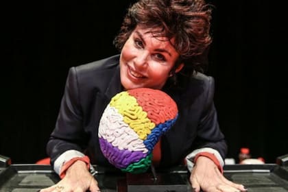 Ruby Wax, la famosa comediante que habla sin tapujos sobre sus problemas de salud mental