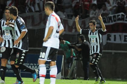 Ruiz celebra el primer tanto del encuentro