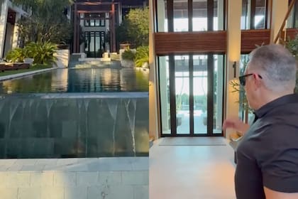 Ruiz es abogado y fundador de MSP Recovery, una firma dedicada a recuperar pagos del sistema de salud estadounidense