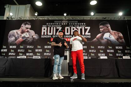 Ruiz y Ortiz, los protagonistas del gran choque de este domingo, en Los Angeles