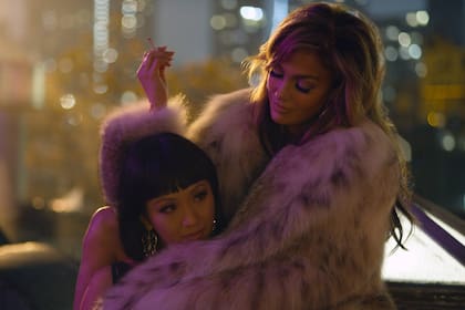 Constance Wu y Jennifer Lopez, protagonistas del film