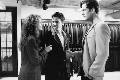 Rupert Everett junto a Julia Robrets y Dermot Mulroney en La boda de mi mejor amigo