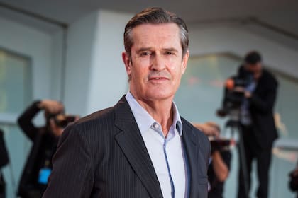 Rupert Everett está casado y aún actúa, escribe y dirige, sus grandes pasiones