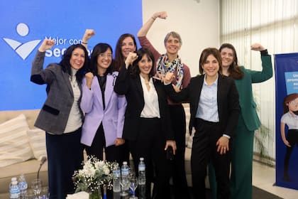 RUS celebra su aniversario trazando nuevos horizontes, sin perder de vista la premisa que la vio nacer: la defensa de los intereses regionales, que permitió su crecimiento y que será su brújula para seguir creciendo muchos años más.