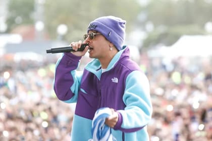 Rusherking lleva el trap al escenario de las tradiciones