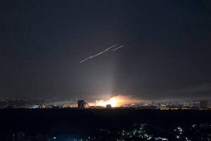 Rusia dice que ya no respetará la moratoria autoimpuesta sobre misiles de alcance intermedio
¿