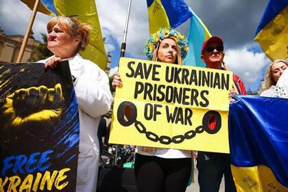 Activistas de derechos humanos y ciudadanos ucranianos han expresado su preocupación por las condiciones dentro de las cárceles rusas, particularmente desde el comienzo de la guerra.