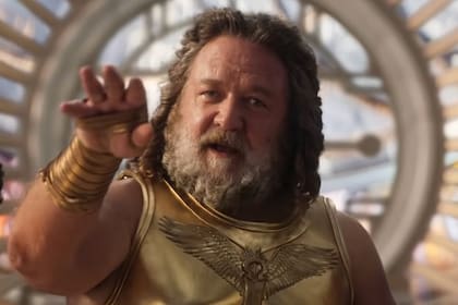 Russell Crowe como Zeus