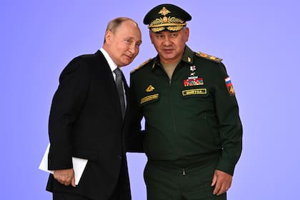 El presidente ruso, Vladimir Putin, pronuncia un discurso durante la ceremonia de apertura del "Foro Técnico-Militar Internacional Army-2022" y los "Juegos Internacionales del Ejército 2022" Kubinka, Moscú.