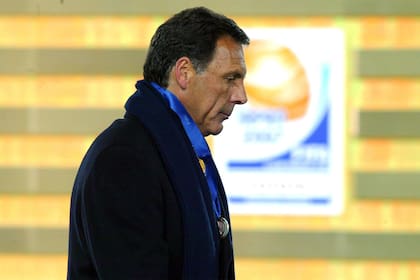 Russo, sin Riquelme y sin Di María, dejó Boca tras la derrota con el Milan.