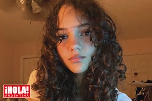 Ruth Ann que, según dicen quienes la conocen, heredó el sentido del humor de su papá, el ginecólogo Julio Iglesias Puga, y la belleza de su mamá, la exmodelo Ronna Keitt. A la hermana de la superestrella Julio Iglesias le gusta cantar, aunque no lo hace profesionalmente. Además, a punto de entrar en la universidad, ama la cultura japonesa y es fan de la saga de Star Wars y de las actrices Jenna Ortega y Zendaya.