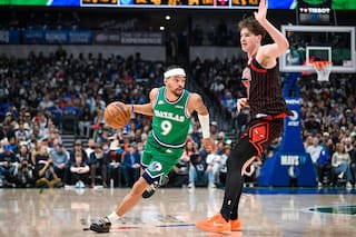 Ryan Nembhard rompe el récord de asistencias de novato de Mavericks con 23, en paliza a Bulls