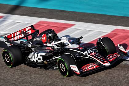 Ryo Hirakawa participó de las pruebas de postemporada con Hass en la Fórmula 1 en el circuito Yas Marina de Abu Dhabi, en diciembre pasado.