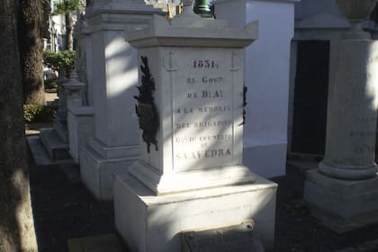 La tumba de Saavedra