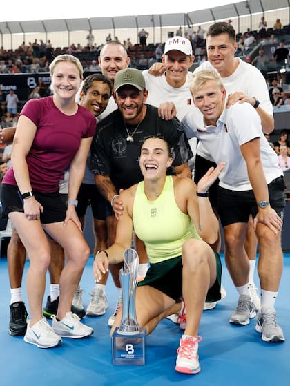 Sabalenka festejó el título con su novio y su equipo (Foto: @arynasabalenka)