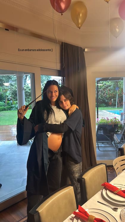 Sabatini no dudó en usar su vestimenta de Harry Potter (Foto: Instagram @orianasabatini)