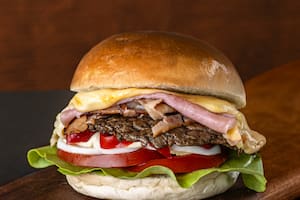 Del abandono a clásicos de culto: el renacer de los bares históricos de Montevideo