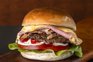 Cómo es el renacer de los bares históricos de Montevideo, del preferido de Benedetti al elegido por los marineros