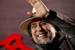 El entrañable “último vals” de Joaquín Sabina con Ricardo Darín, Joan Manuel Serrat y Andrés Calamaro
