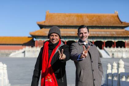 Sabino Vaca Narvaja con el gobernador de la provincia de Buenos Aires Axel Kicillof quien formó parte de la comitiva de la gira presidencial