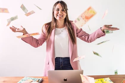 Sabrina Castelli (@MujerFinanciera).