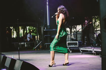 Sabrina Claudio, una de las más jóvenes promesas del pop