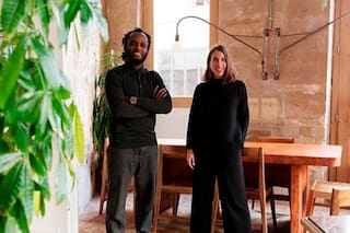 La argentina que empezó vendiendo choris en un barco y hoy tiene un restó famoso en Le Marais