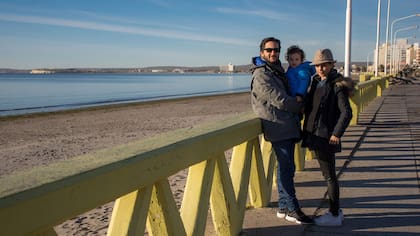 Sabrina junto a Germán Paoloski y su hijo de dos años León