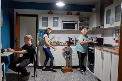 Sabrina Saiz tuvo que separarse de sus hijos y mudarse con su madre porque no pudo afrontar los costos del alquiler