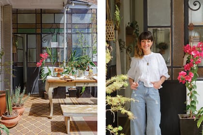 Sabrina Spinelli, dueña de casa, en el patio con galería.