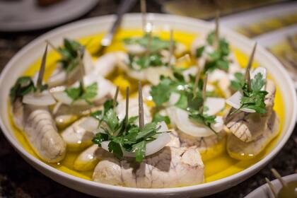 Sabroso localismo: huevas de merluza en Ganbara, bar de tapas.