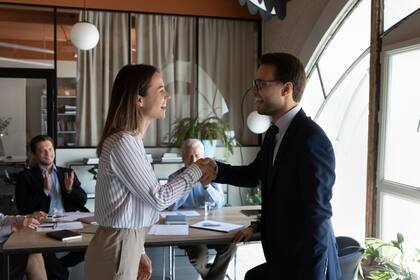 Sagitario tendrá un buen clima laboral con personas de Géminis y Piscis