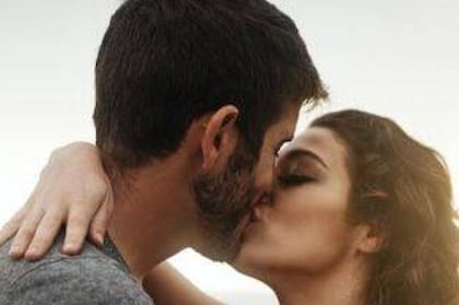 Sagitario, virgo y escorpio son los signos que mejor besan