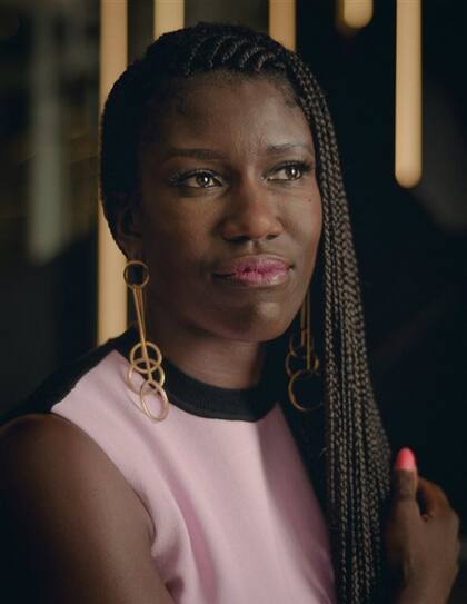 Saint John, fanática de las redes sociales y Chanel