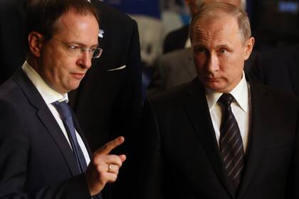 Putin, junto a Medinsky