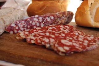 Cómo es un auténtico salame quintero y cuándo es su fiesta en Mercedes