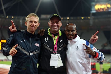 Salazar con Galen Rupp y Mo Farah; otro momento de controversia para el entrenador