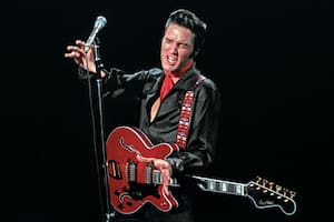 Cuánto piden por la fastuosa colección “perdida” de joyas e instrumentos de Elvis Presley