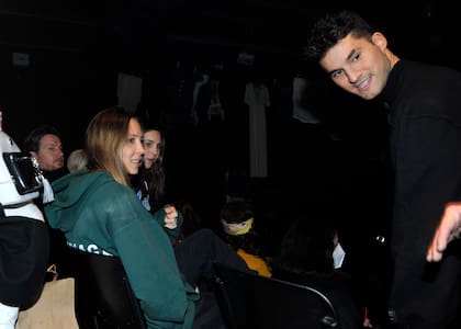 Salida de novios. Francisco Tinelli fue acompañado por su nueva novia