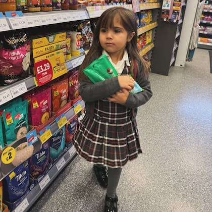 Salidas con sus hijos y momentos en el hogar, las tiernas postales de Cervantes de vuelta en Londres (Foto: Instagram @valucervantes)