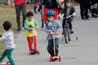 Calor en julio. Los chicos disfrutaron del sol y las salidas al aire libre