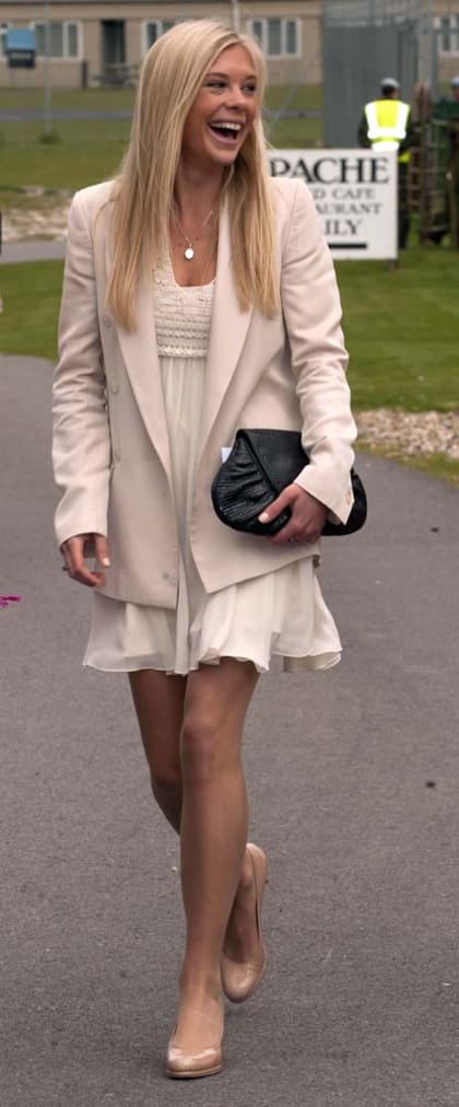 Salieron siete años, aunque en el medio se separaron por lo menos cinco veces. La joven, nacida en Zimbabwe, estuvo presente cuando Harry recibió la medalla de servicio operacional en Afganistán y cuando se graduó. Siguen siendo amigos y dicen que está invitada a la boda. FOTO: Wenn