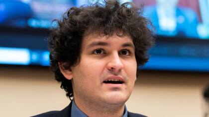 Salió a relucir que Bankman-Fried, su novia, Caroline Ellison y otras personas involucradas en la compañía han incursionado en el poliamor.