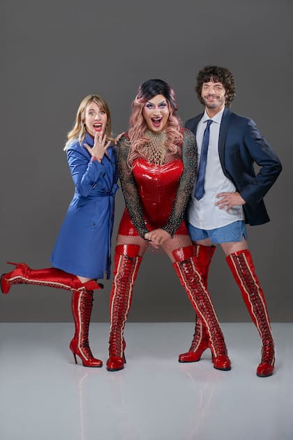Salles, junto a sus compañeros de rubro en Kinky Boots: Laura Esquivel y Federico Bal