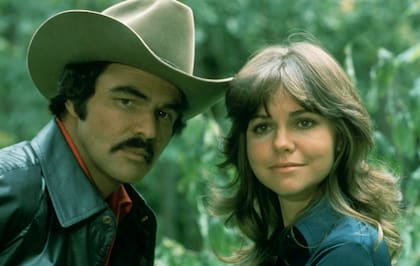 Sally Field no tiene un grato recuerdo de Burt Reynolds