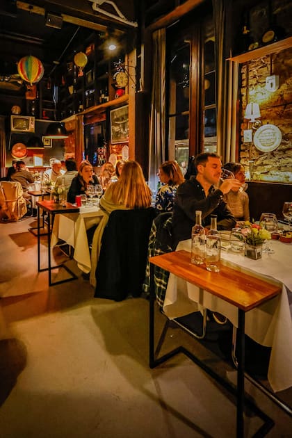 Salón del restaurante en Palermo