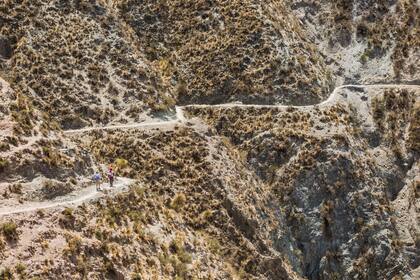 Salta tiene caminos de cornisa que impactan