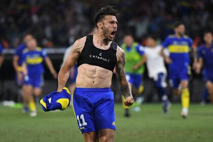 Salvio celebra su penal, el que le dio a Boca la Copa Argentina